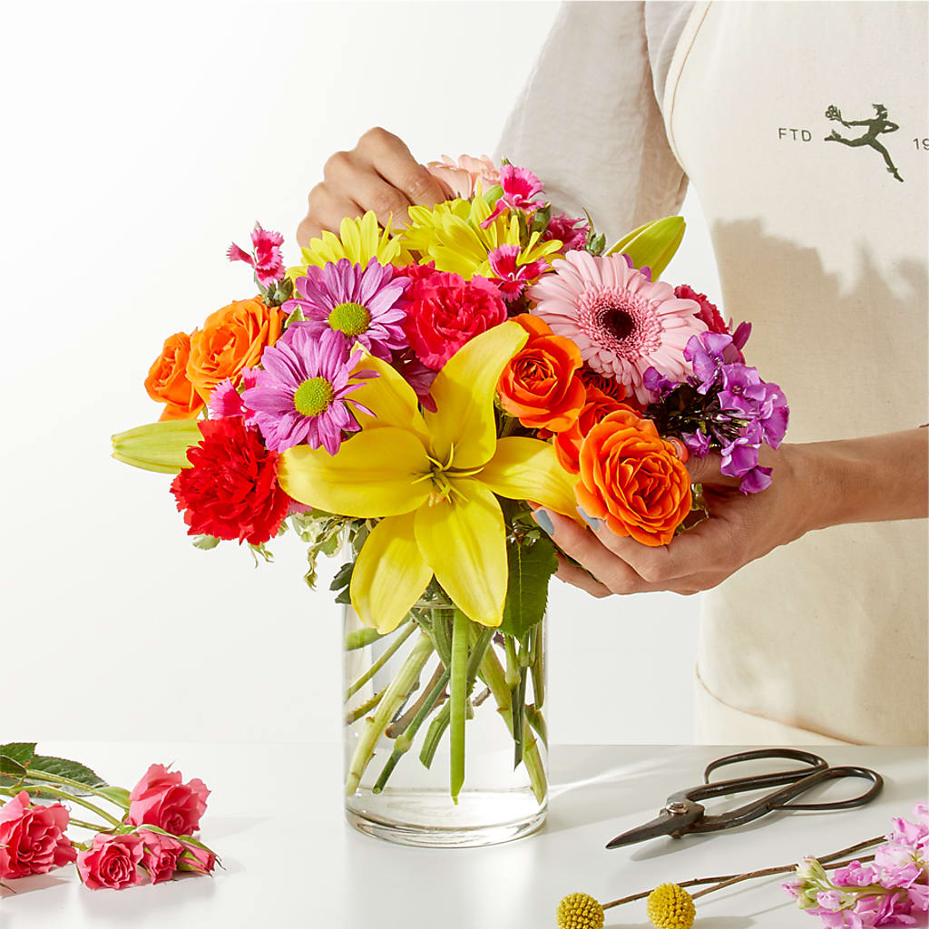 Cue the Confetti - A Florist Original – The Flower Company, Kamloops BC