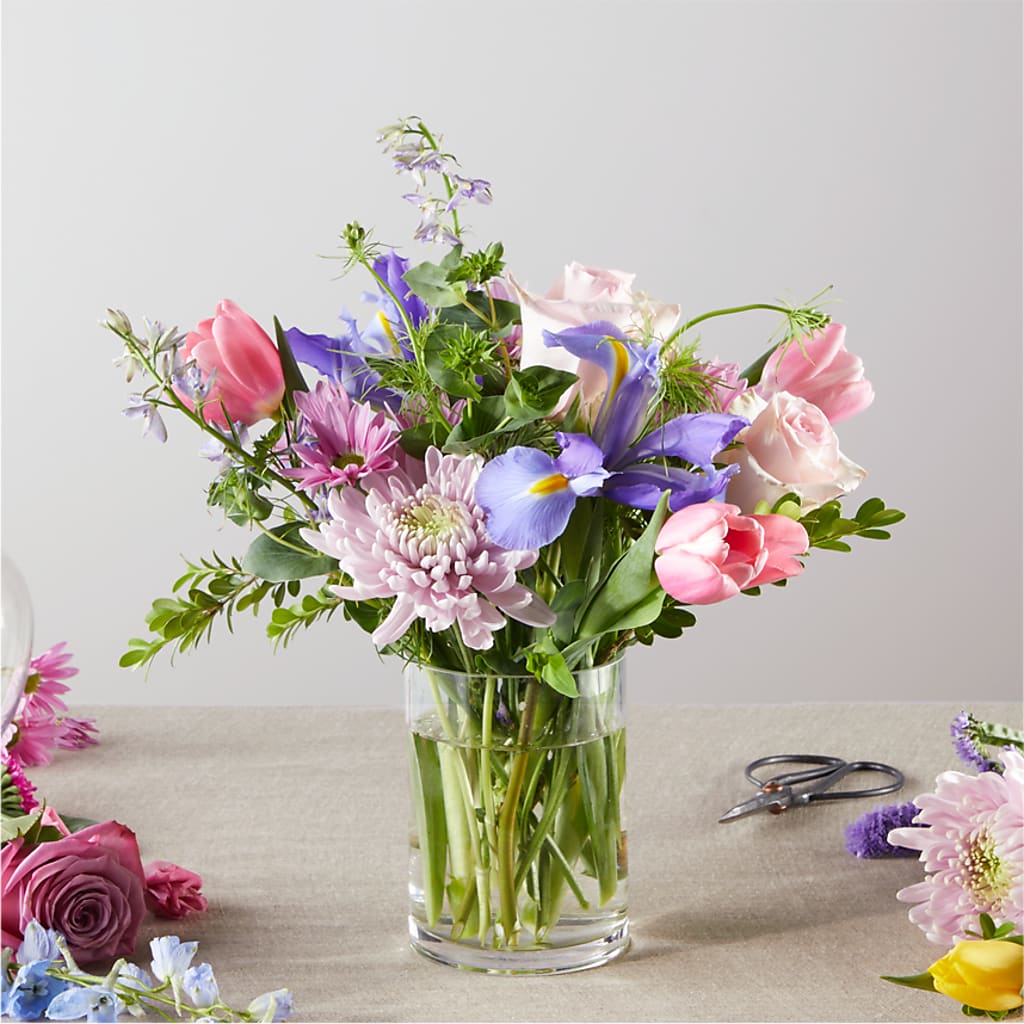 Pastel Tradition - A Florist Original – The Flower Company, Kamloops BC