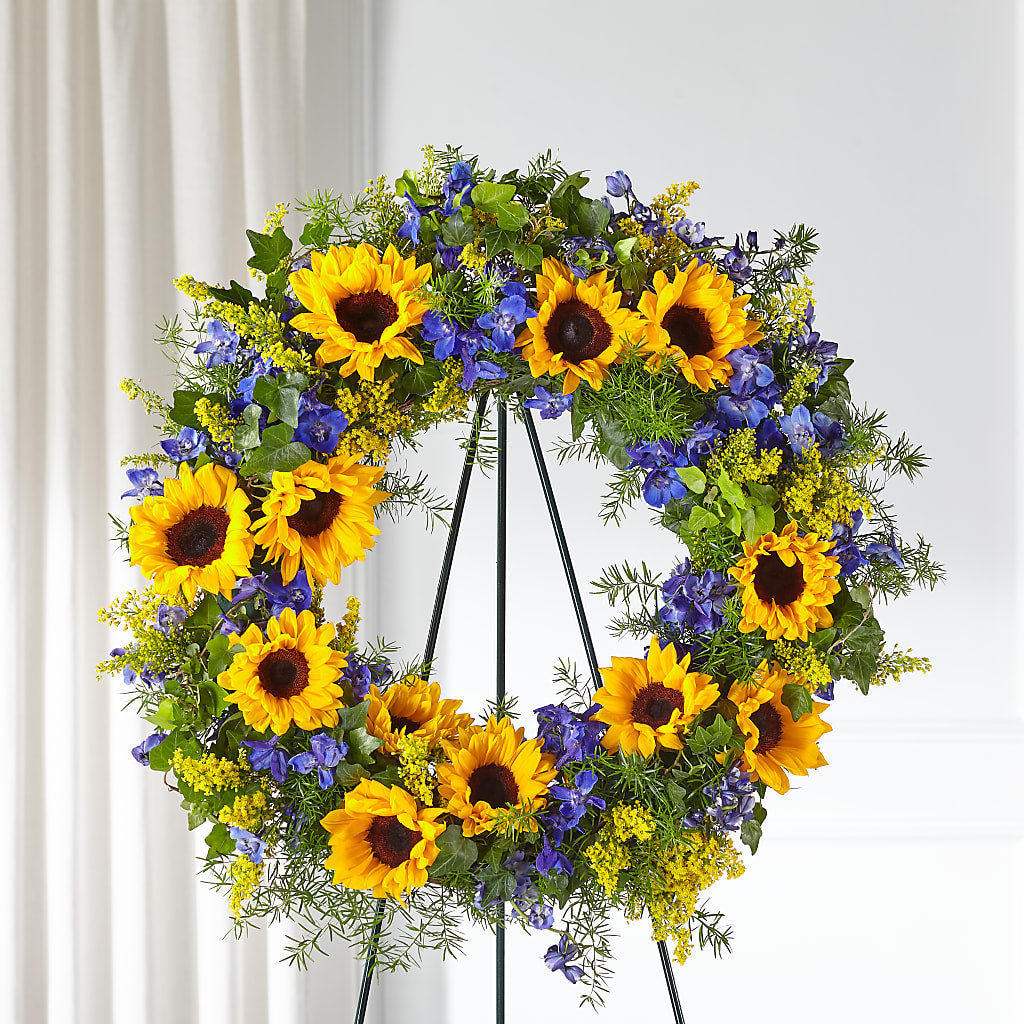 Bright Rays Wreath – The Flower Company, Kamloops BC