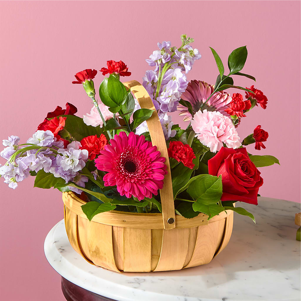 Pink Picnic Basket – The Flower Company, Kamloops BC