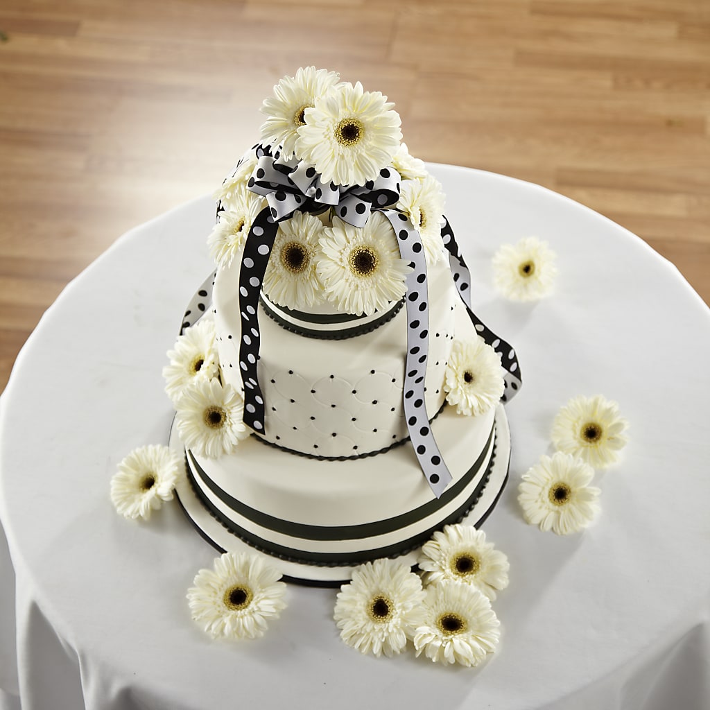Simple Sophistication Cake Décor – The Flower Company, Kamloops BC