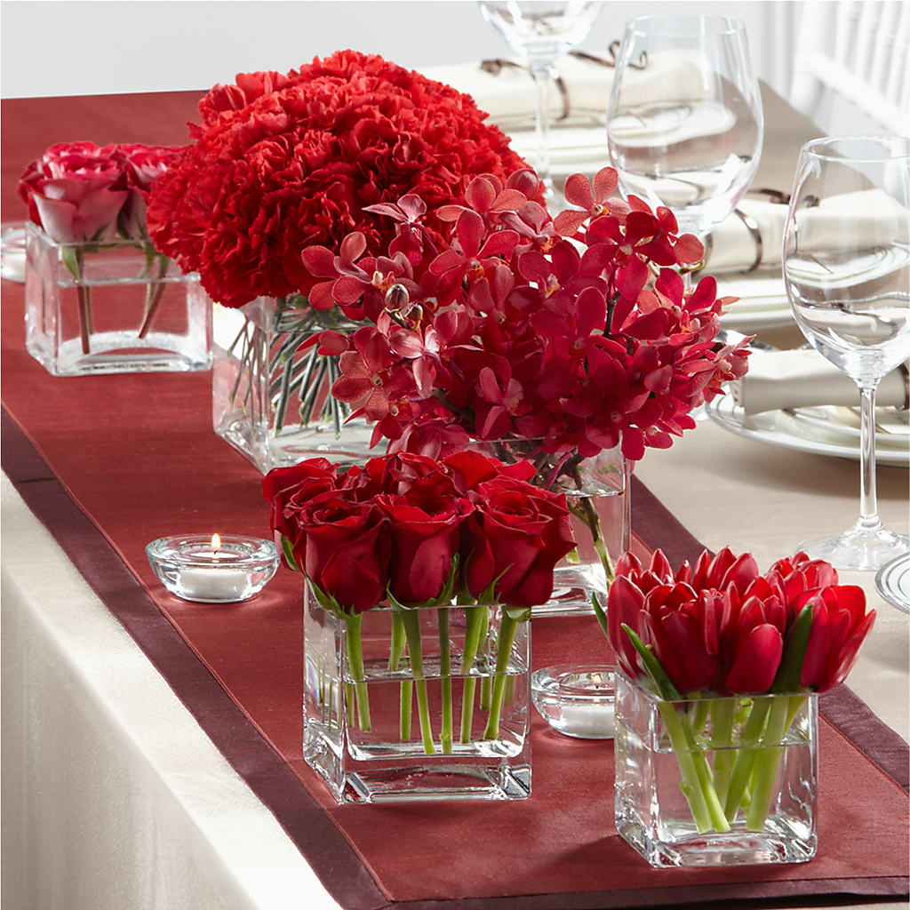 Modern Grace Centerpiece – The Flower Company, Kamloops BC