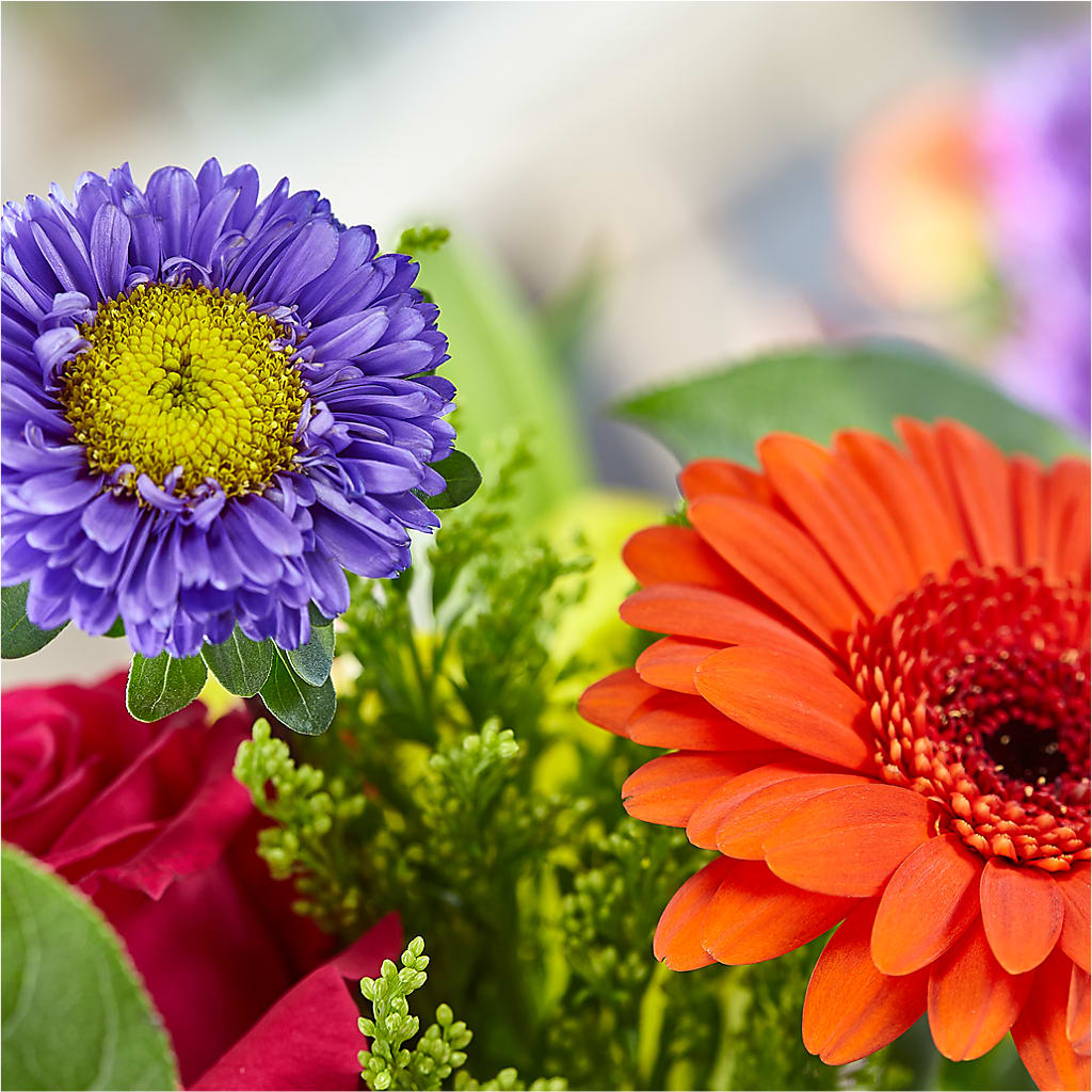 Bold & Bright – A Florist Original –  The Flower Company, Kamloops BC