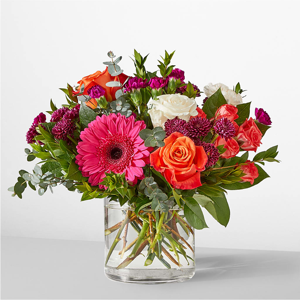 Smell the Roses Bouquet –  The Flower Company, Kamloops BC